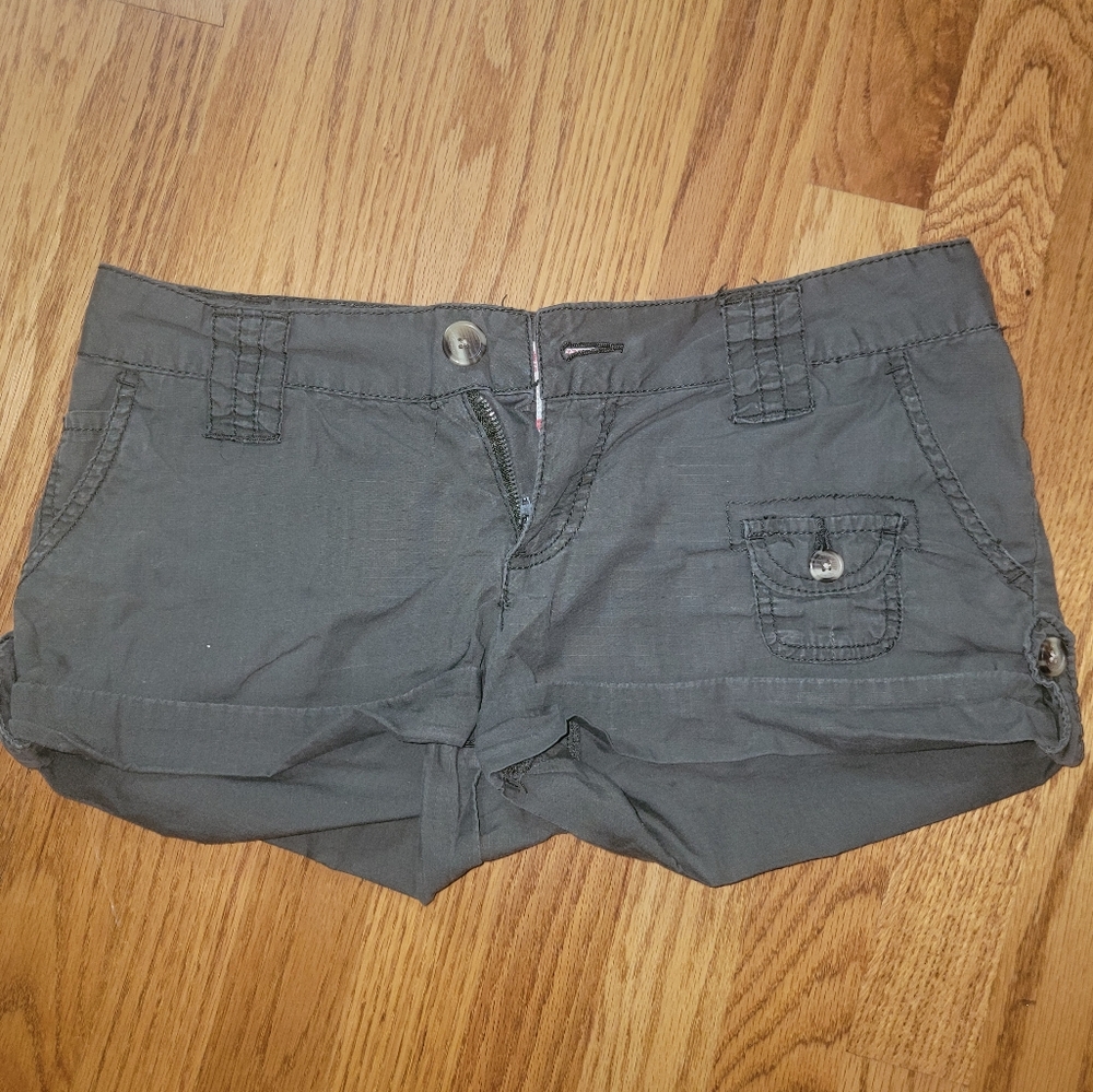 Dark Green Shorts Cuffed